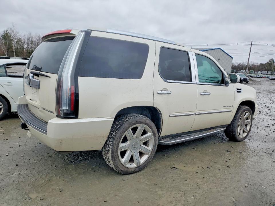 2008 Cadillac Escalade მანქანა იყიდება აუქციონზე, vin: 1GYFK63898R205598, აუქციონის ნომერი: 47249486