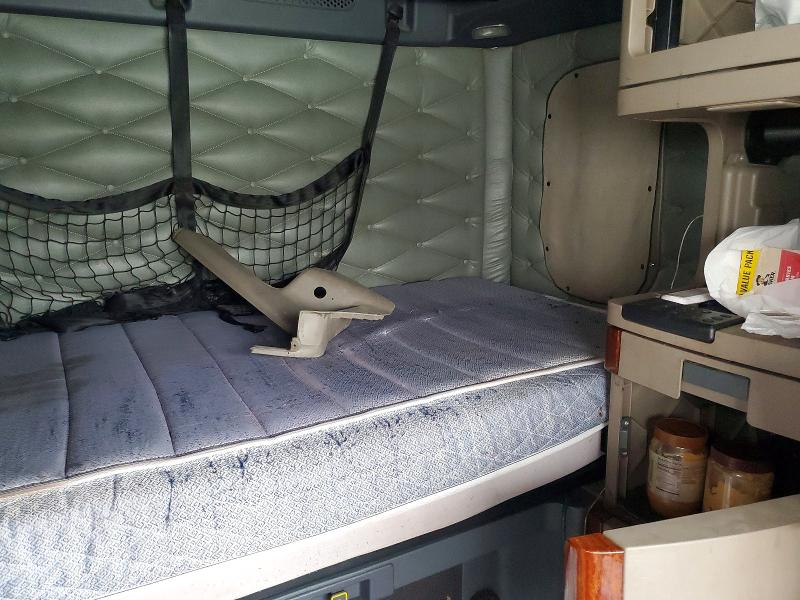 Продажа на аукционе авто 2016 Freightliner Cascadia 125, vin: 1FUGGLDR0GLHA0217, номер лота: 47884296