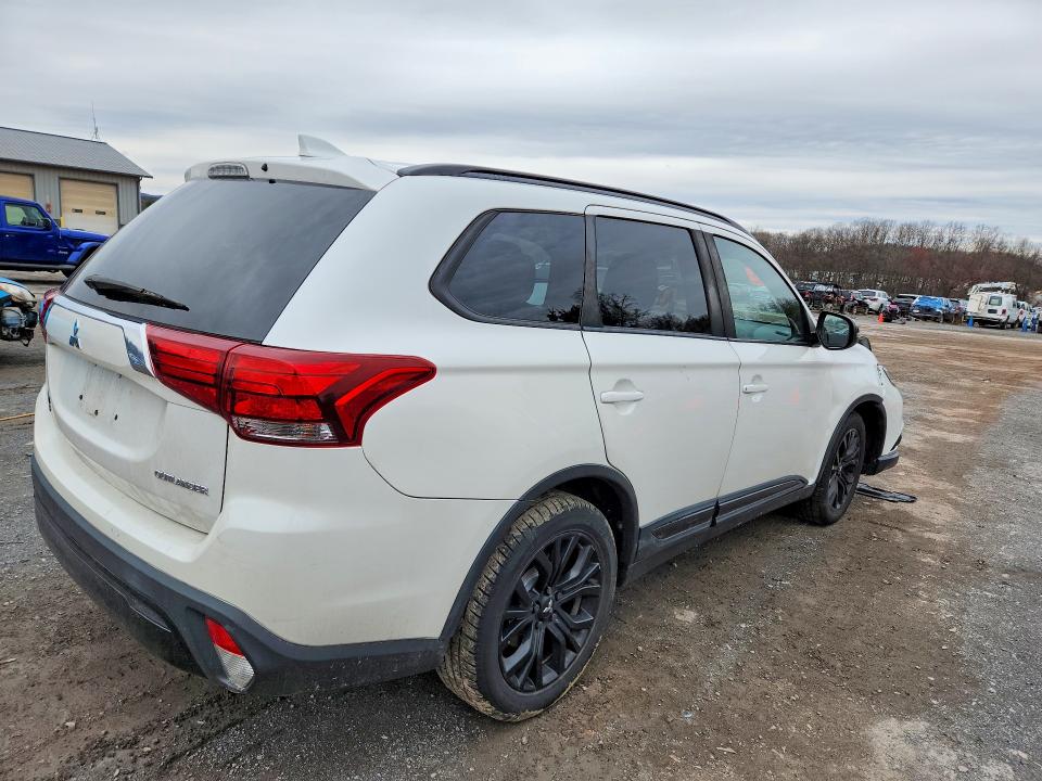 Продаж на аукціоні авто 2019 Mitsubishi Outlander, vin: JA4AD3A38KZ025126, номер лоту: 47865046