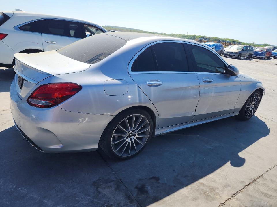47261916 :رقم المزاد ، 55SWF4JBXHU213310 vin ، 2017 Mercedes-benz C مزاد بيع