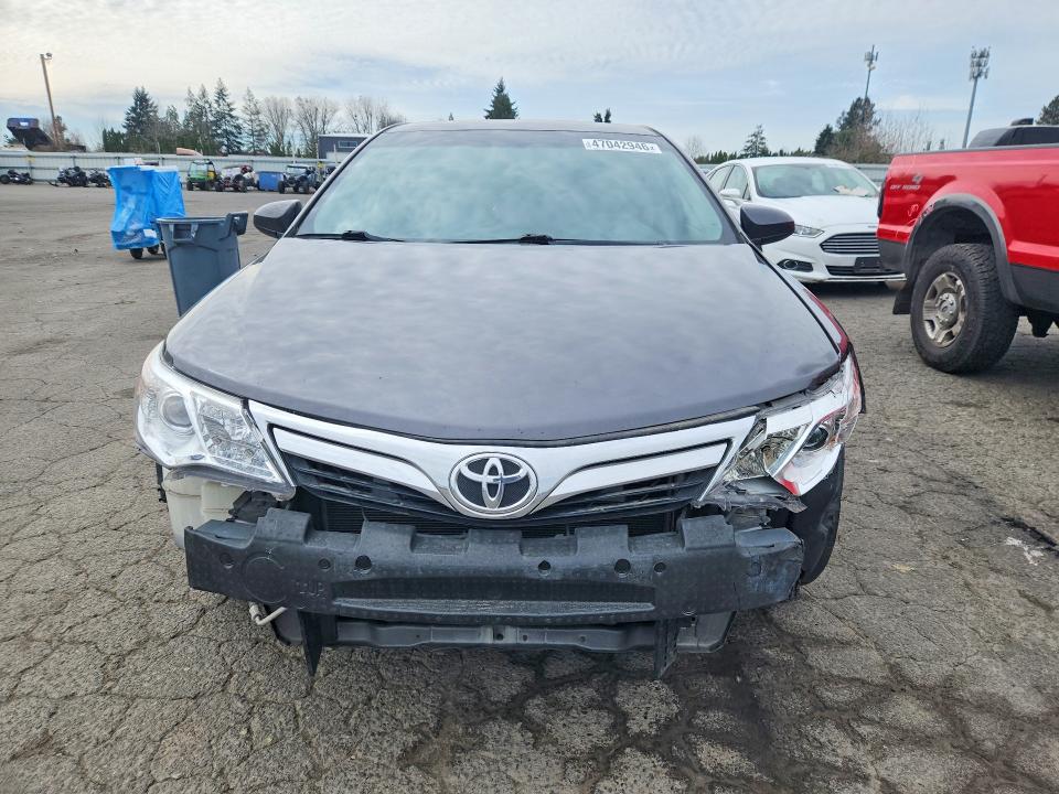47042946 :رقم المزاد ، 4T4BF1FK6DR333986 vin ، 2013 Toyota Camry مزاد بيع
