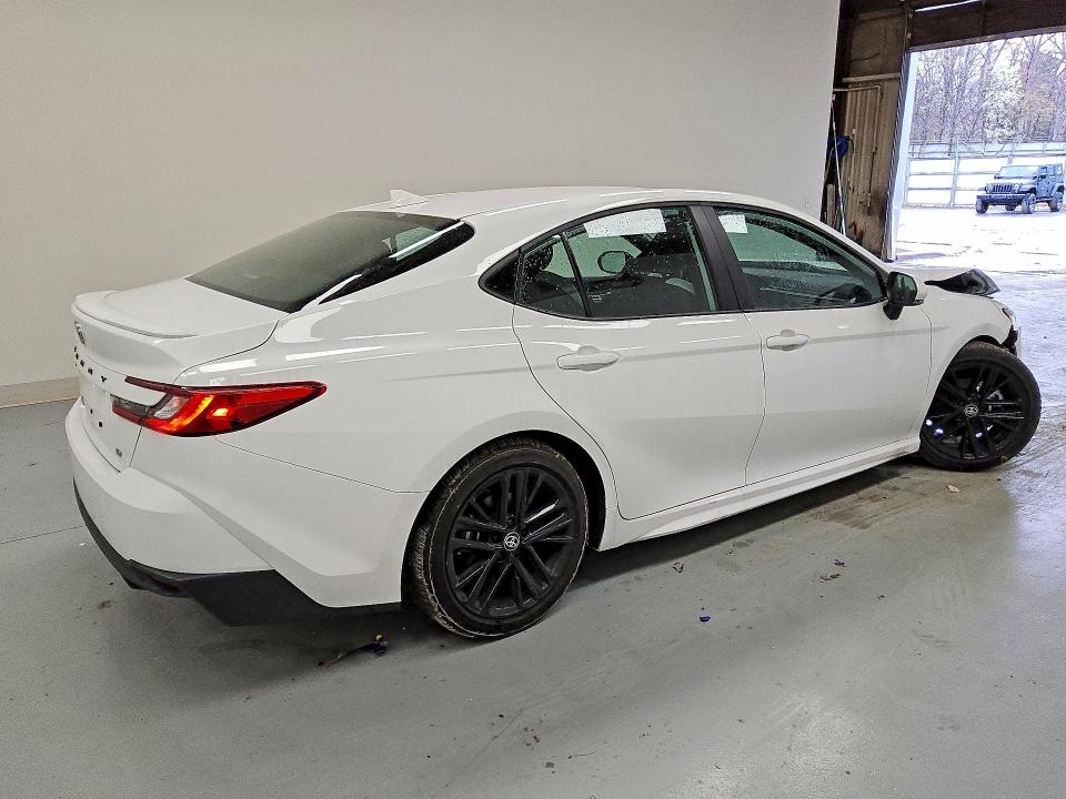 Продаж на аукціоні авто 2025 Toyota Camry, vin: 4T1DAACK6SU085614, номер лоту: 47198956