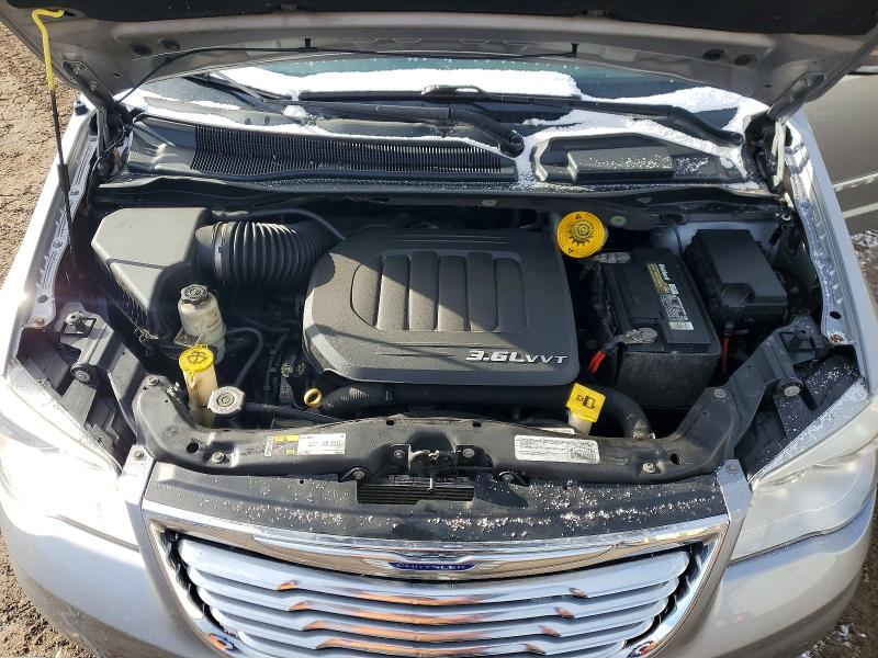 2015 Chrysler Town & Country მანქანა იყიდება აუქციონზე, vin: 2C4RC1CGXFR509931, აუქციონის ნომერი: 46317186