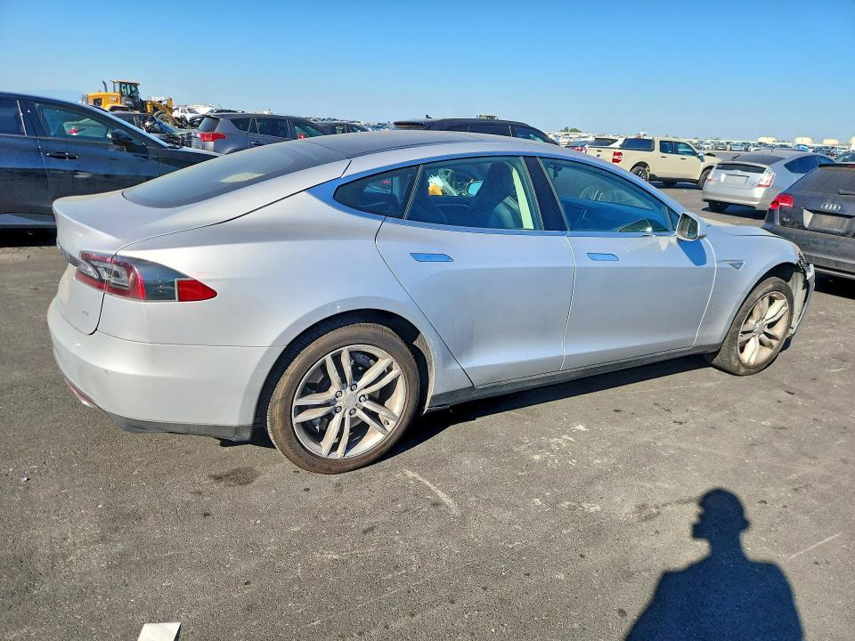 Aukcja sprzedaży 2013 Tesla Model S, vin: 5YJSA1CN2DFP22449, numer aukcji: 46917896