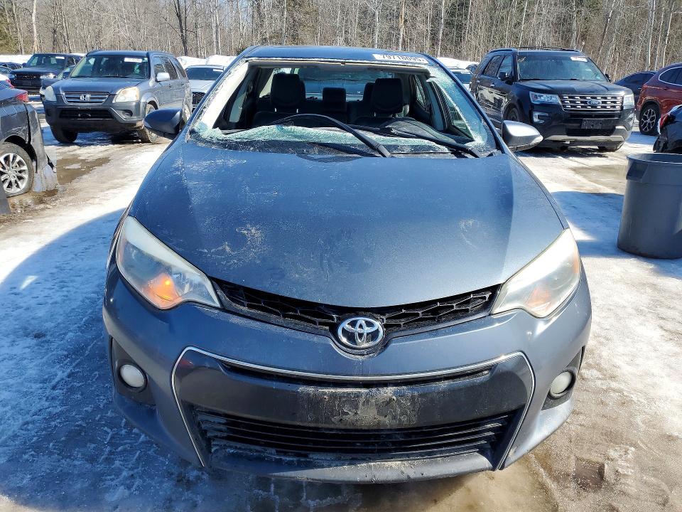 79718095 :رقم المزاد ، 2T1BURHEXFC266870 vin ، 2015 Toyota Corolla مزاد بيع