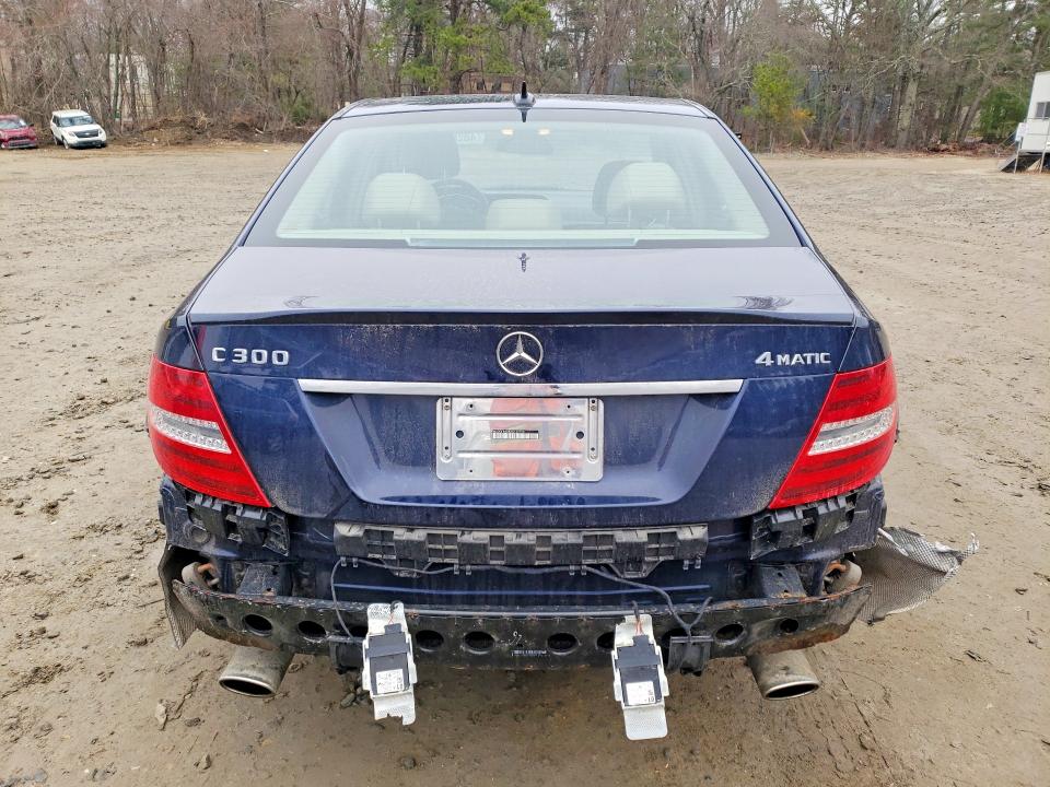 2013 Mercedes-benz C მანქანა იყიდება აუქციონზე, vin: WDDGF8AB8DG129750, აუქციონის ნომერი: 48254186