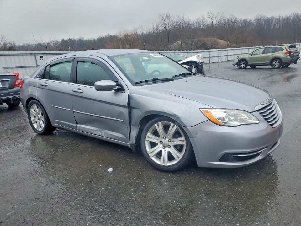 2013 Chrysler 200 მანქანა იყიდება აუქციონზე, vin: 1C3CCBBB9DN656502, აუქციონის ნომერი: 79985645