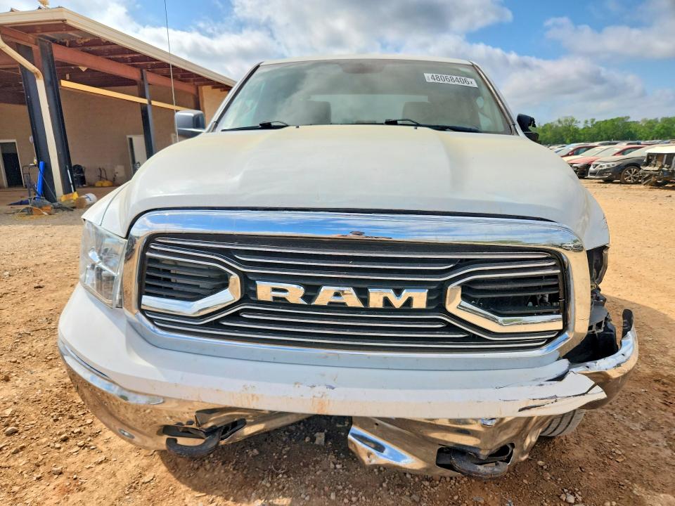 48068406 :رقم المزاد ، 1C6RR7KG3JS315842 vin ، 2018 Ram 1500 مزاد بيع
