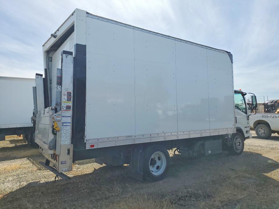 47160376 :رقم المزاد ، JALE5W165M7900451 vin ، 2021 Isuzu Nqr مزاد بيع
