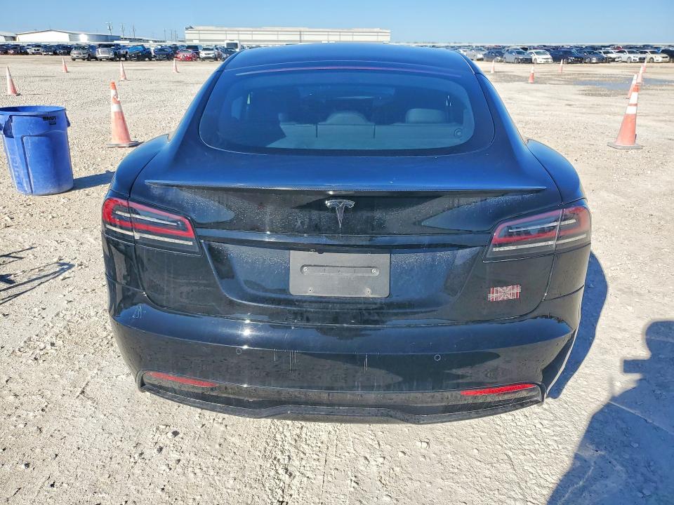 45818286 :رقم المزاد ، 5YJSA1E64NF480450 vin ، 2022 Tesla Model S مزاد بيع