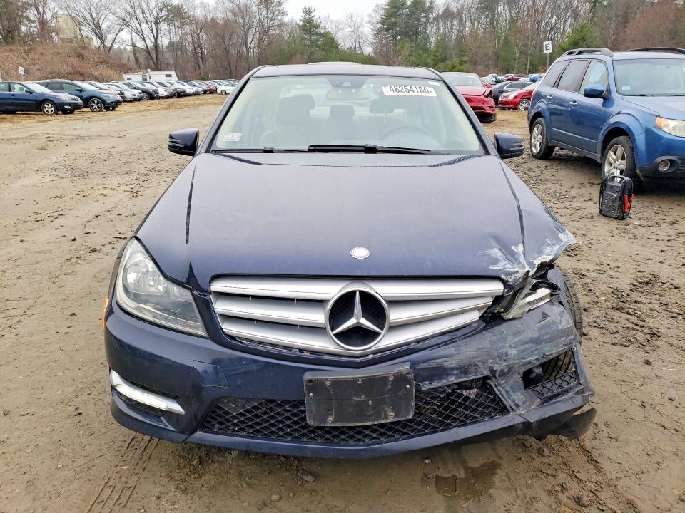 2013 Mercedes-benz C მანქანა იყიდება აუქციონზე, vin: WDDGF8AB8DG129750, აუქციონის ნომერი: 48254186