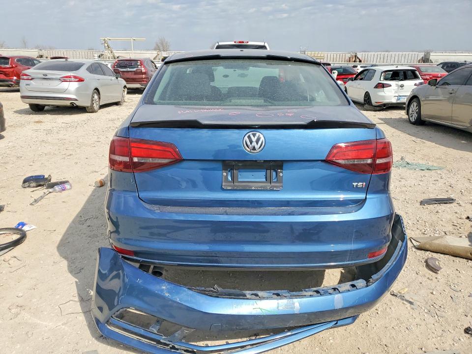 47778976 :رقم المزاد ، 3VW2B7AJ4HM213557 vin ، 2017 Volkswagen Jetta مزاد بيع