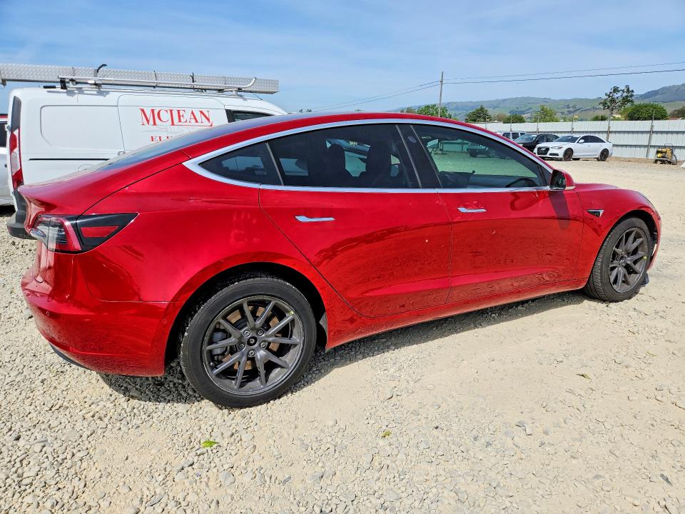 Продажа на аукционе авто 2018 Tesla Model 3, vin: 5YJ3E1EA3JF014533, номер лота: 47779946