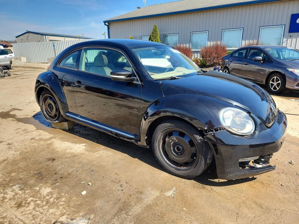 Продажа на аукционе авто 2013 Volkswagen Beetle, vin: 3VWJX7AT9DM681390, номер лота: 46504276