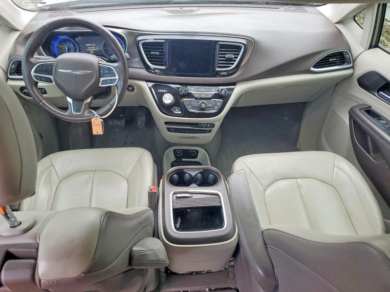 47691086 :رقم المزاد ، 2C4RC1EGXHR743700 vin ، 2017 Chrysler Pacifica مزاد بيع