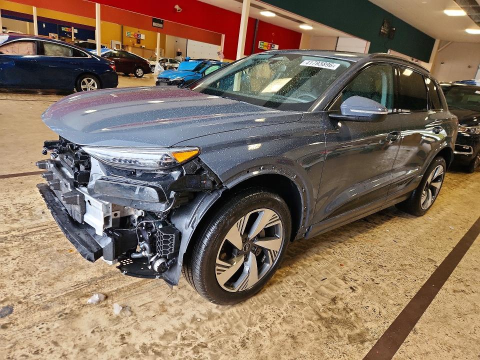 41793896 :رقم المزاد ، WA124BGF7SA053708 vin ، 2025 Audi Q6 E-tron مزاد بيع
