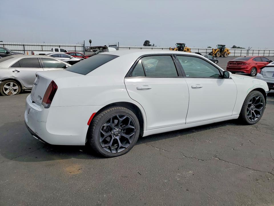 Продажа на аукционе авто 2019 Chrysler 300, vin: 2C3CCABG4KH601144, номер лота: 47816406