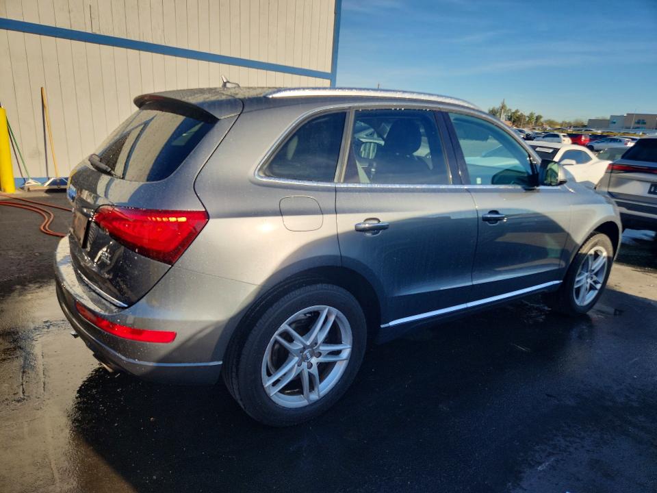 46518996 :رقم المزاد ، WA1LFAFP3FA104310 vin ، 2015 Audi Q5 مزاد بيع