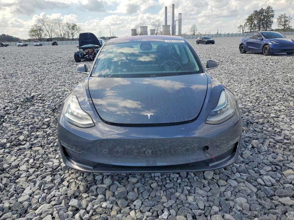 78273265 :رقم المزاد ، 5YJ3E1EAXJF024010 vin ، 2018 Tesla Model 3 مزاد بيع