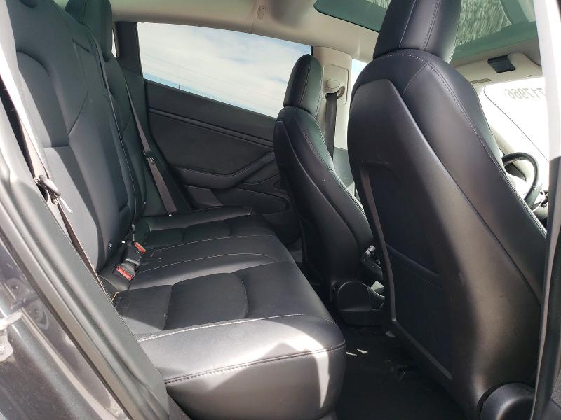 41717966 :رقم المزاد ، 5YJ3E1EB8JF119318 vin ، 2018 Tesla Model 3 مزاد بيع