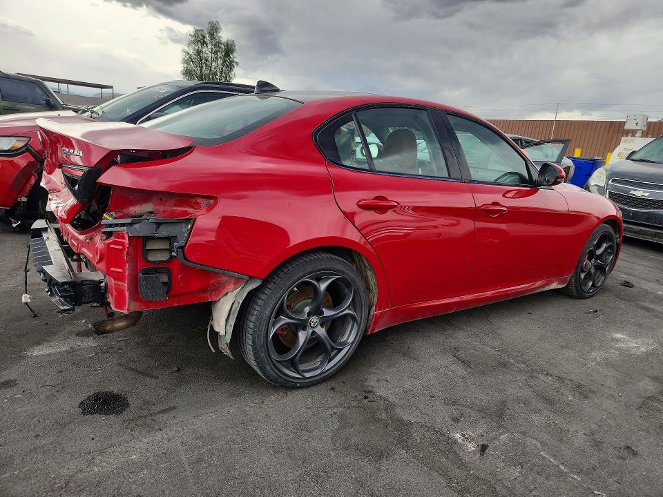 Продажа на аукционе авто 2018 Alfa Romeo Giulia, vin: ZARFAEEN4J7580652, номер лота: 47611656