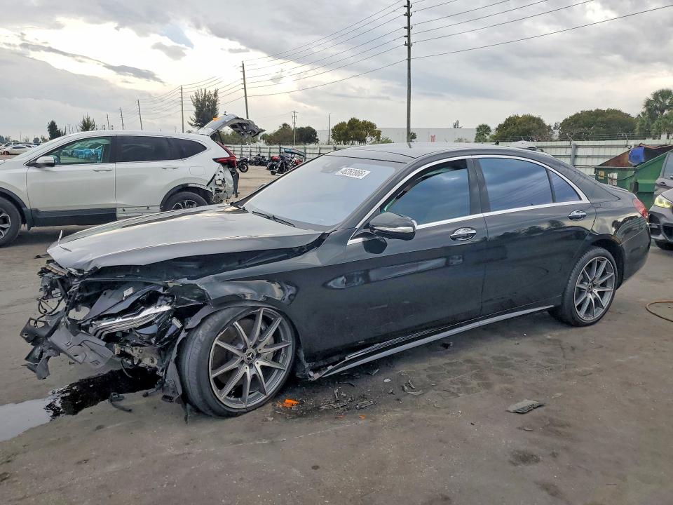 46263966 :رقم المزاد ، WDDUG6GB8JA352218 vin ، 2018 Mercedes-benz S مزاد بيع