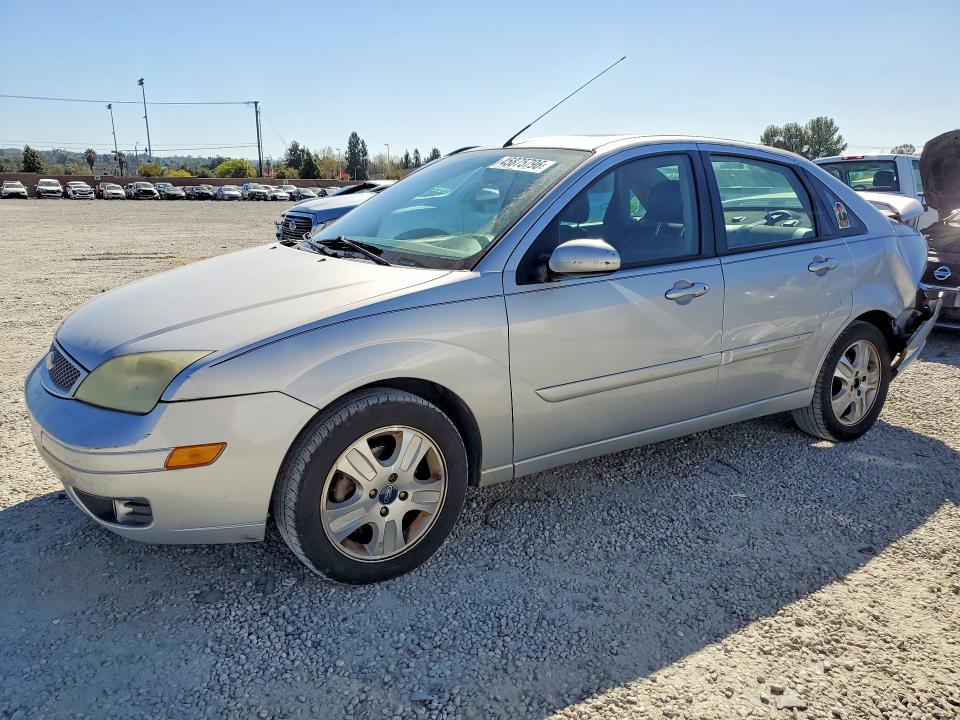 45875796 :رقم المزاد ، 1FAHP38Z05W234765 vin ، 2005 Ford Focus مزاد بيع