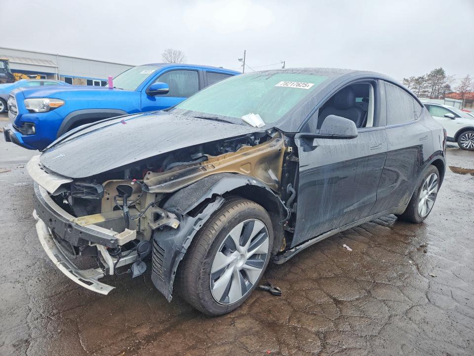 Auction sale of the 2023 Tesla Model Y, vin: 7SAYGAEE5PF961913, lot number: 78217625