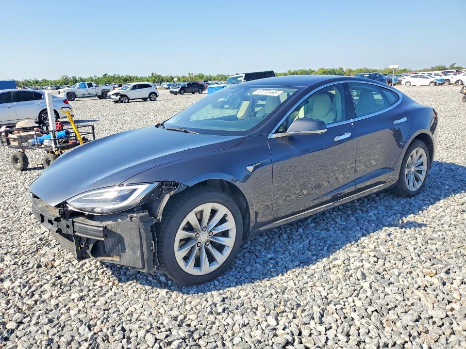 2018 Tesla Model S მანქანა იყიდება აუქციონზე, vin: 5YJSA1E22JF268377, აუქციონის ნომერი: 47772466