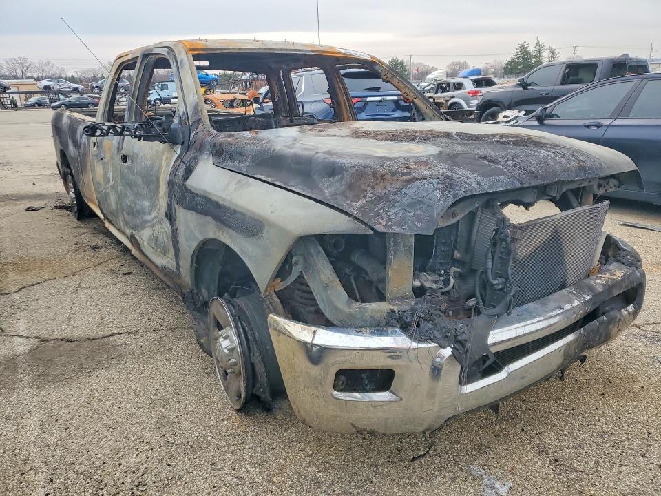 46494626 :رقم المزاد ، 3C63R3GL0HG762621 vin ، 2017 Ram 3500 مزاد بيع