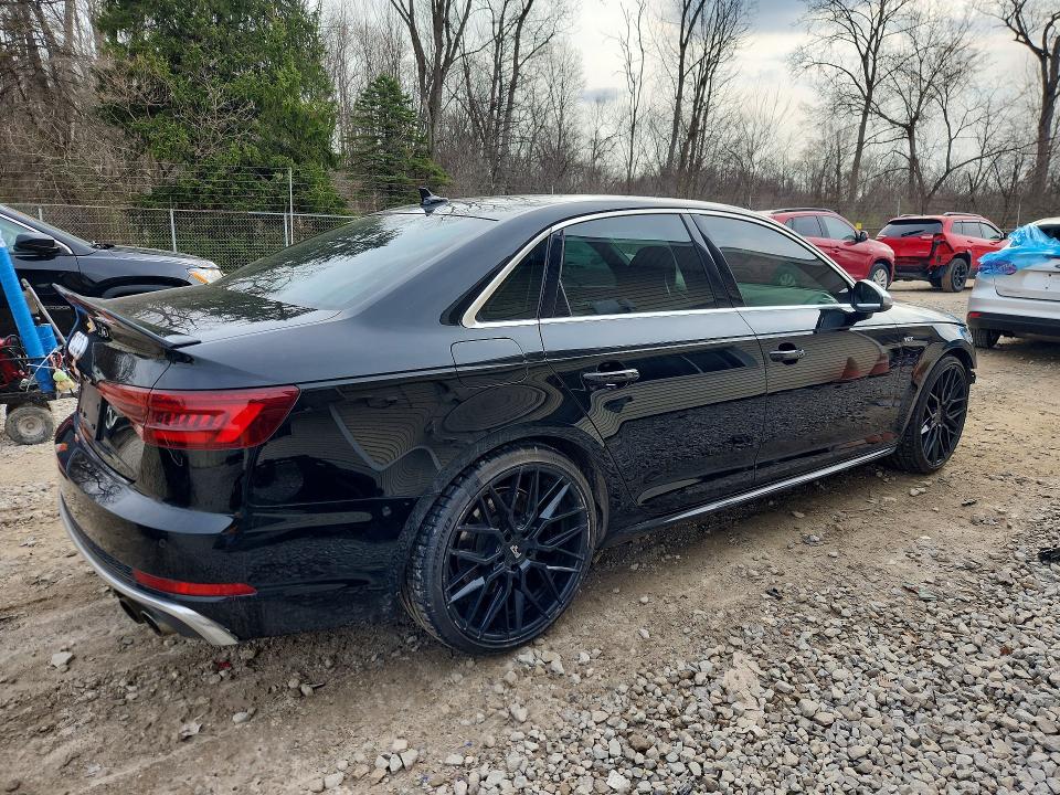 47615246 :رقم المزاد ، WAUB4AF43JA126813 vin ، 2018 Audi S4 مزاد بيع