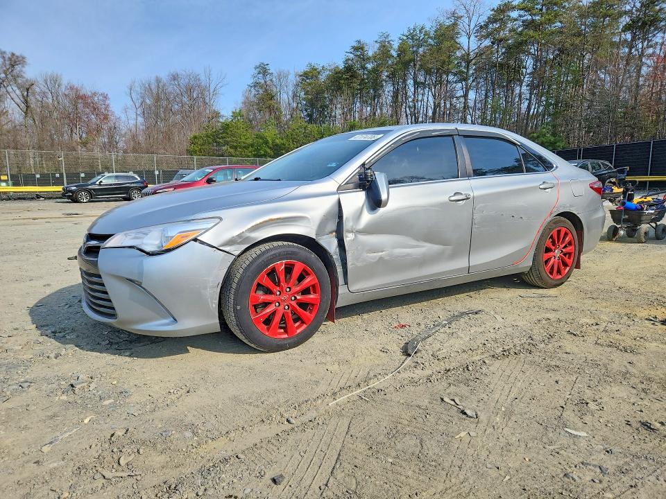 47174706 :رقم المزاد ، 4T1BF1FK1HU710630 vin ، 2017 Toyota Camry مزاد بيع