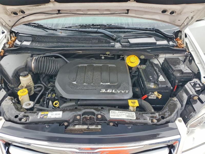2015 Chrysler Town & Country მანქანა იყიდება აუქციონზე, vin: 2C4RC1CG9FR743431, აუქციონის ნომერი: 75407125