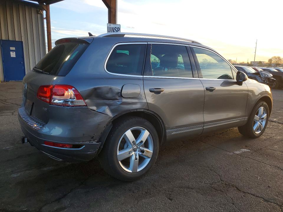 47611086 :رقم المزاد ، WVGEP9BP9DD010343 vin ، 2013 Volkswagen Touareg مزاد بيع