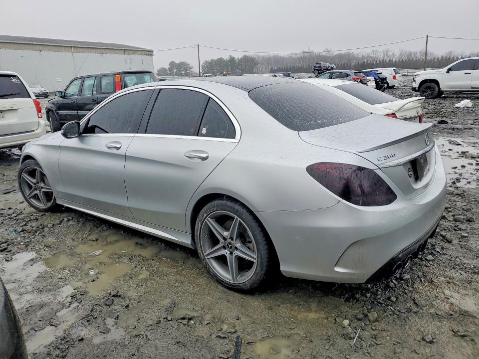 2018 Mercedes-benz C მანქანა იყიდება აუქციონზე, vin: 55SWF4KB5JU282572, აუქციონის ნომერი: 79804305