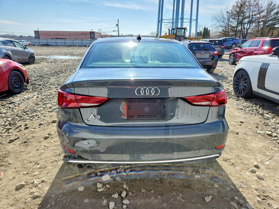 Продажа на аукционе авто 2019 Audi A3, vin: WAUAUGFF2K1009550, номер лота: 41986636