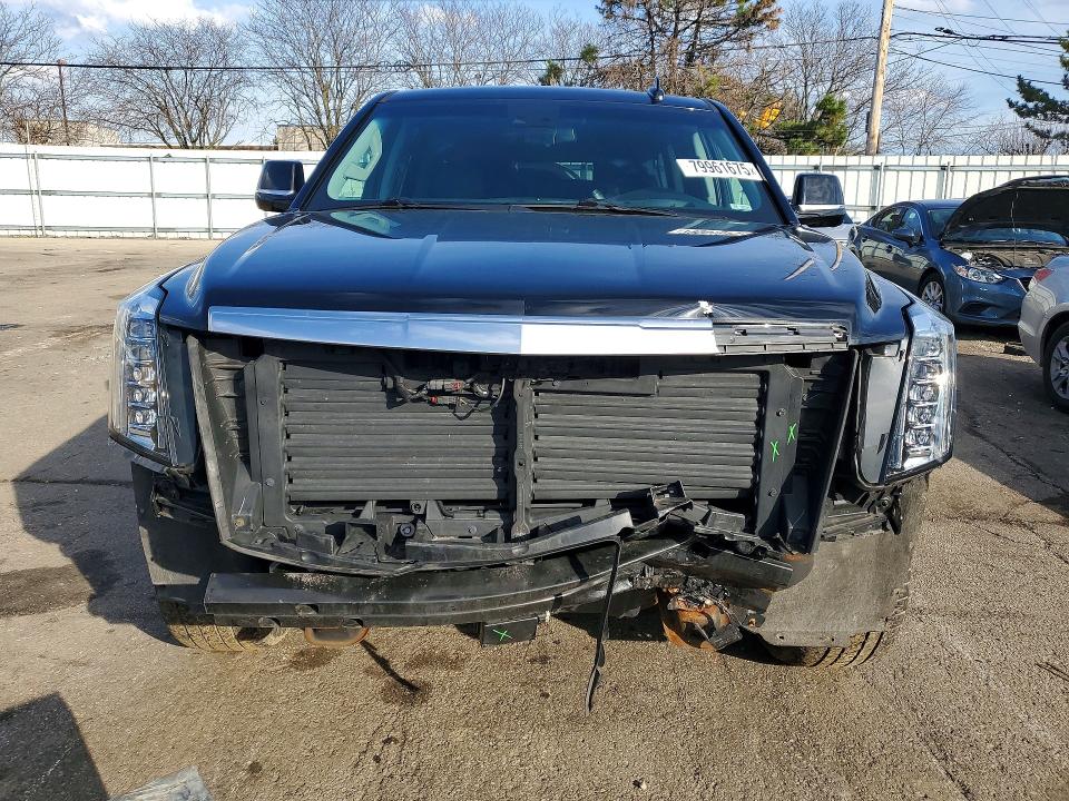 Продажа на аукционе авто 2019 Cadillac Escalade, vin: 1GYS4JKJ3KR194332, номер лота: 79961675