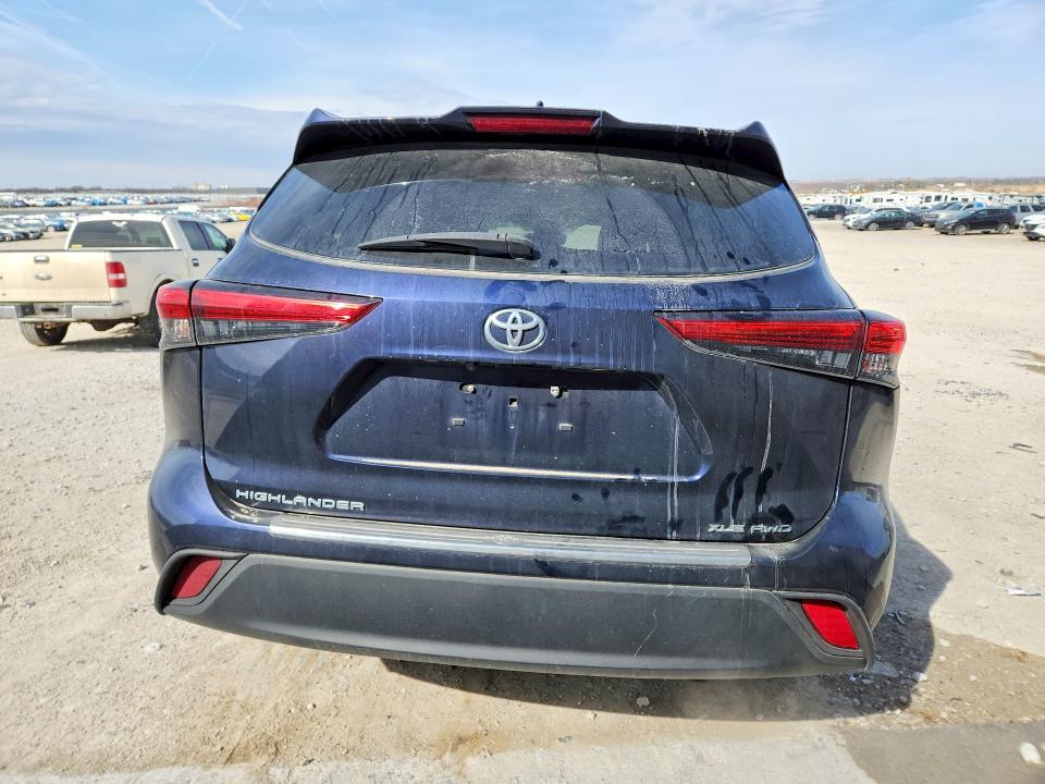 Продажа на аукционе авто 2022 Toyota Highlander, vin: 5TDGZRBH9NS163990, номер лота: 46156866