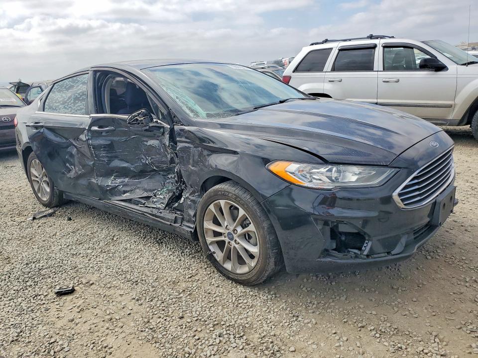 79687645 :رقم المزاد ، 3FA6P0LU5LR149048 vin ، 2020 Ford Fusion مزاد بيع