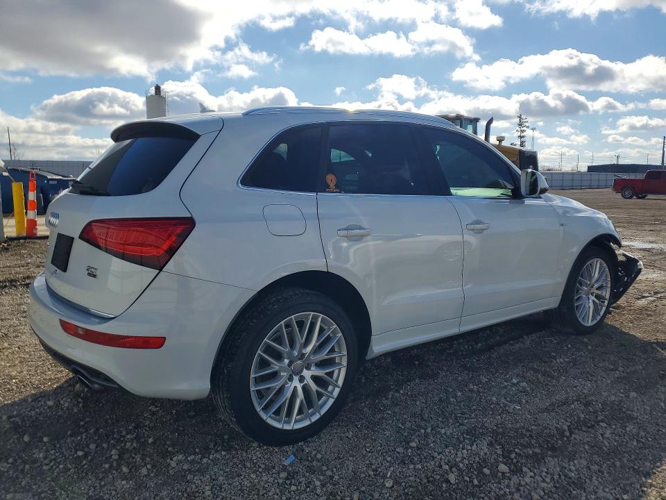 45764946 :رقم المزاد ، WA1M2AFP6HA037799 vin ، 2017 Audi Q5 مزاد بيع