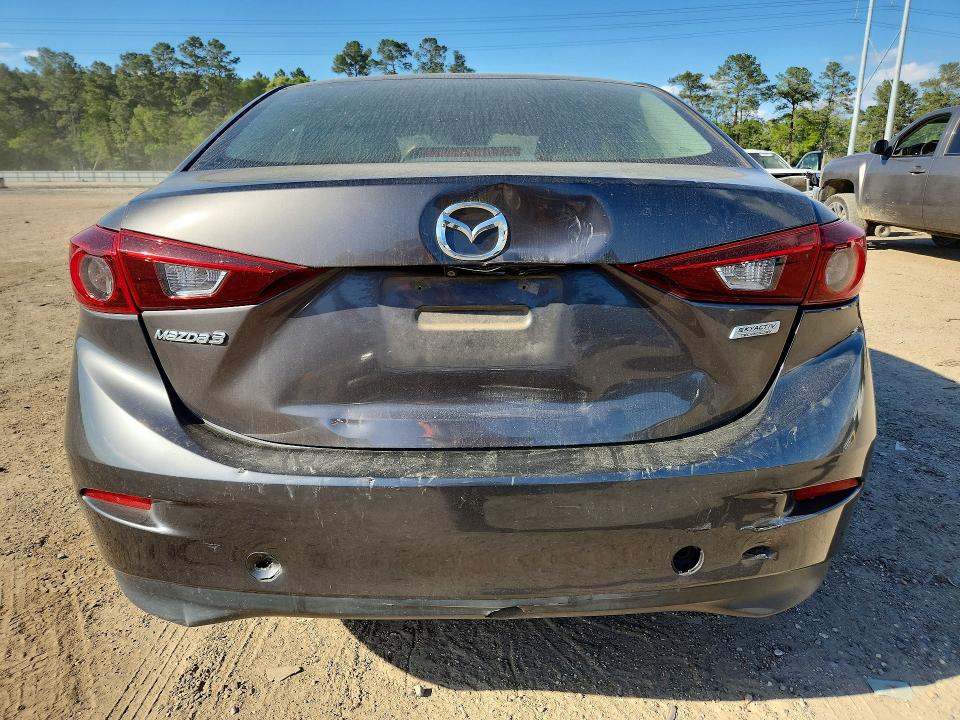 47560946 :رقم المزاد ، 3MZBN1U77JM168687 vin ، 2018 Mazda 3 مزاد بيع