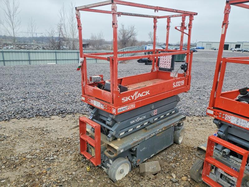 Продажа на аукционе авто 2021 Skyjack Industrial Equipment, vin: A100011196, номер лота: 79706755