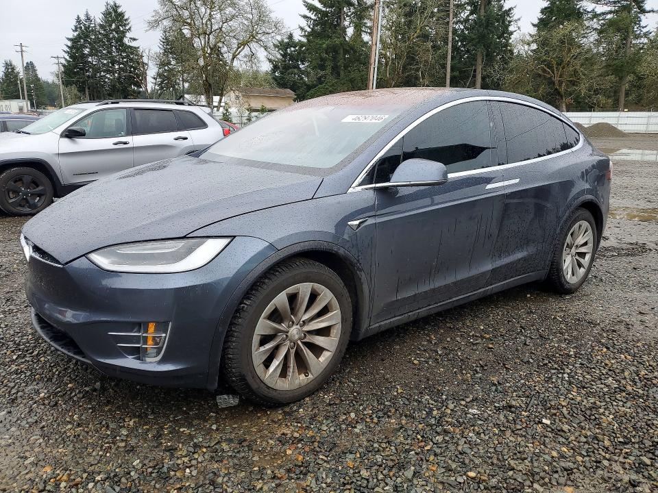46297046 :رقم المزاد ، 5YJXCBE21KF211627 vin ، 2019 Tesla Model X مزاد بيع