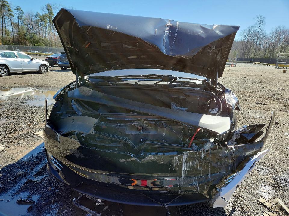 Продажа на аукционе авто 2019 Tesla Model X, vin: 5YJXCBE2XKF180202, номер лота: 46859316