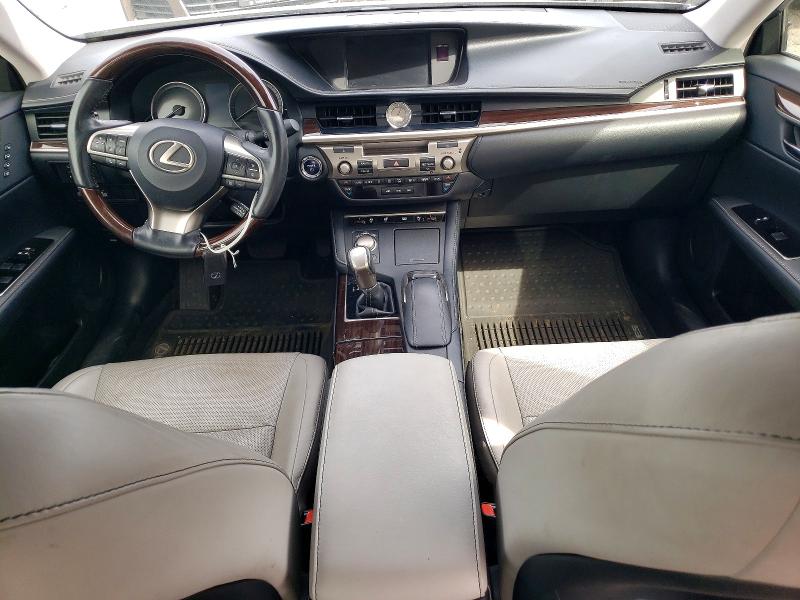 46332276 :رقم المزاد ، JTHBW1GG5J2169029 vin ، 2018 Lexus Es 300h مزاد بيع