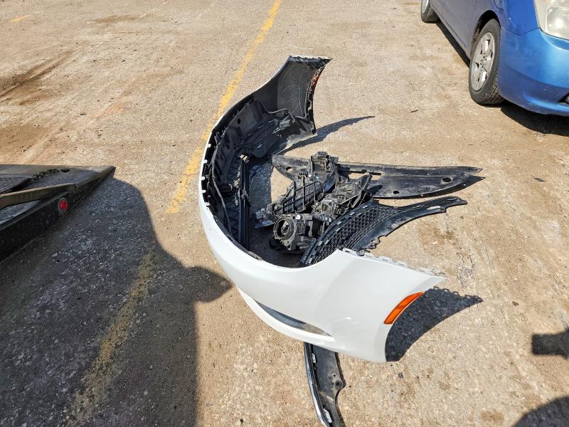 48120716 :رقم المزاد ، 1C3CCCAB9FN652749 vin ، 2015 Chrysler 200 مزاد بيع
