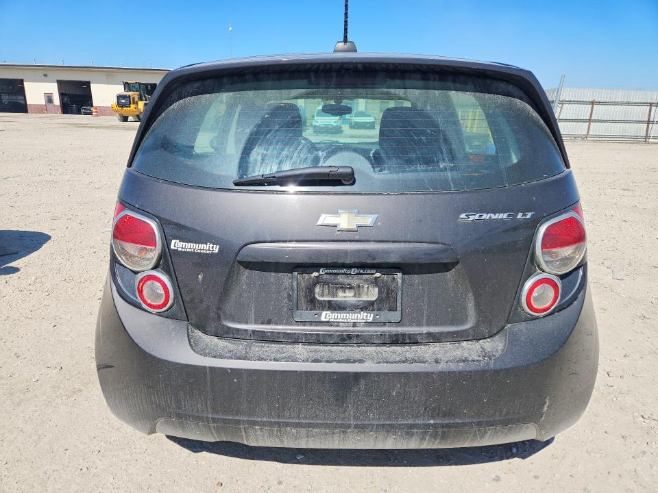 46497936 :رقم المزاد ، 1G1JC6SH5F4130139 vin ، 2015 Chevrolet Sonic مزاد بيع