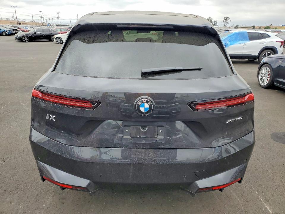 48355536 :رقم المزاد ، WB543CF06TCW50483 vin ، 2026 Bmw Ix مزاد بيع