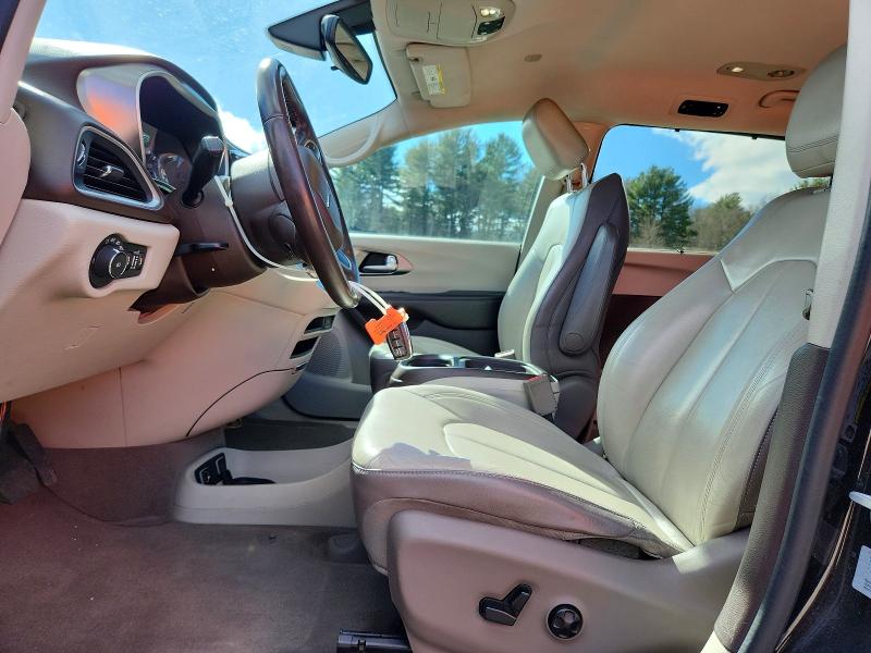 46114536 :رقم المزاد ، 2C4RC1BG4HR552455 vin ، 2017 Chrysler Pacifica مزاد بيع