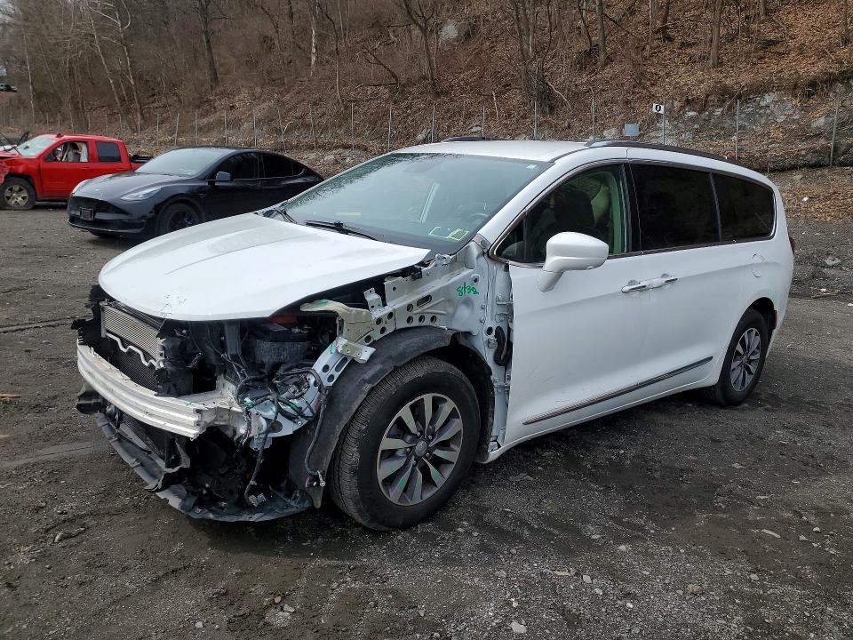 Продажа на аукционе авто 2020 Chrysler Pacifica, vin: 2C4RC1EG0LR143115, номер лота: 46117306